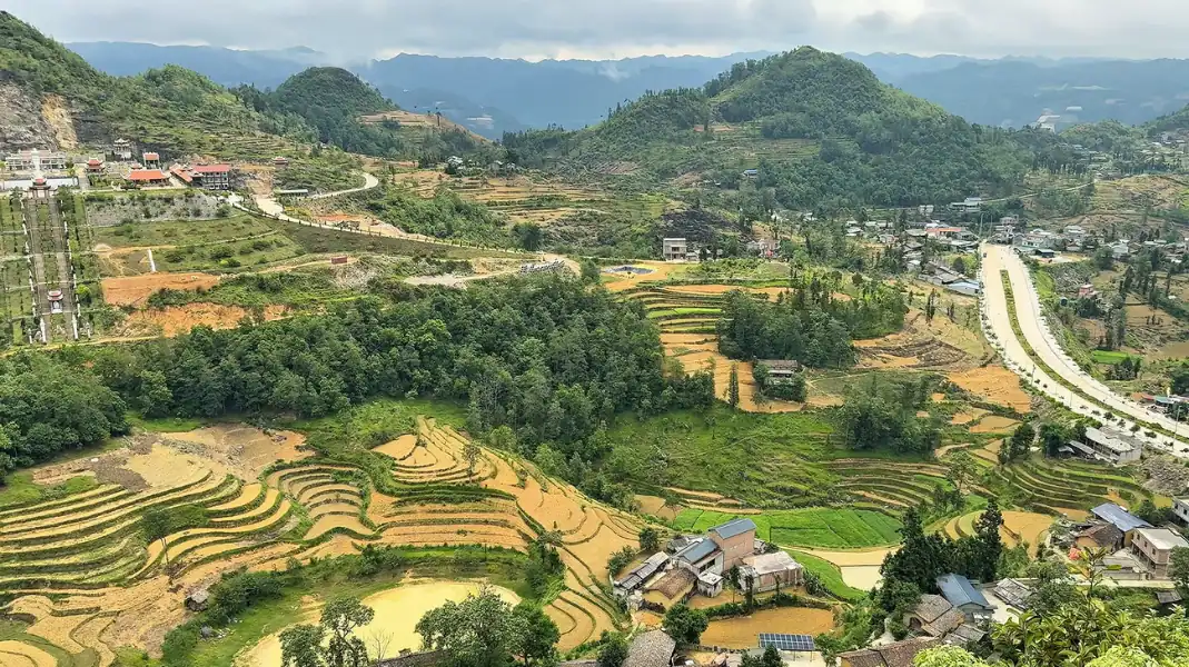 2. Quan Ba Twin Mountains