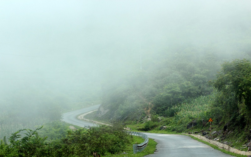 The Ultimate 2026 Ha Giang Loop travel guide for beginners: How to Ride Safely and Deeply 10 Ha Giang Loop Travel Guide for Beginners Avoid Driving in Fog
