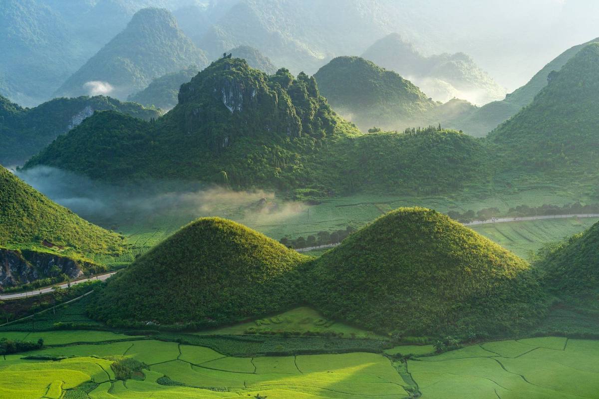 Top 10 must-see stops on the Ha Giang Loop: A journey beyond the ordinary 9 Twin mountains