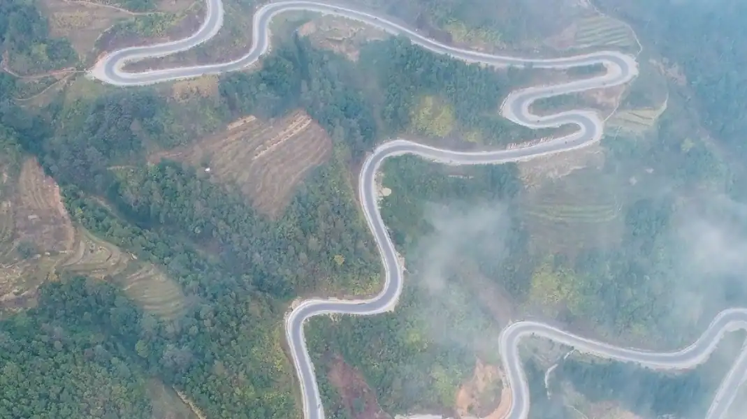 Chin Khoanh Nine-Turn Pass Viewpoint (Km 92)