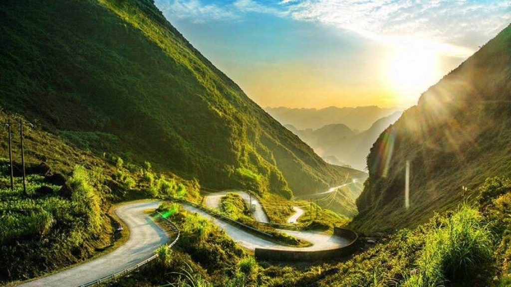 Most Adventurous Routes in Ha Giang 2026: The Ultimate Guide 7 Chin Khoanh pass - Most adventurous routes in Ha Giang