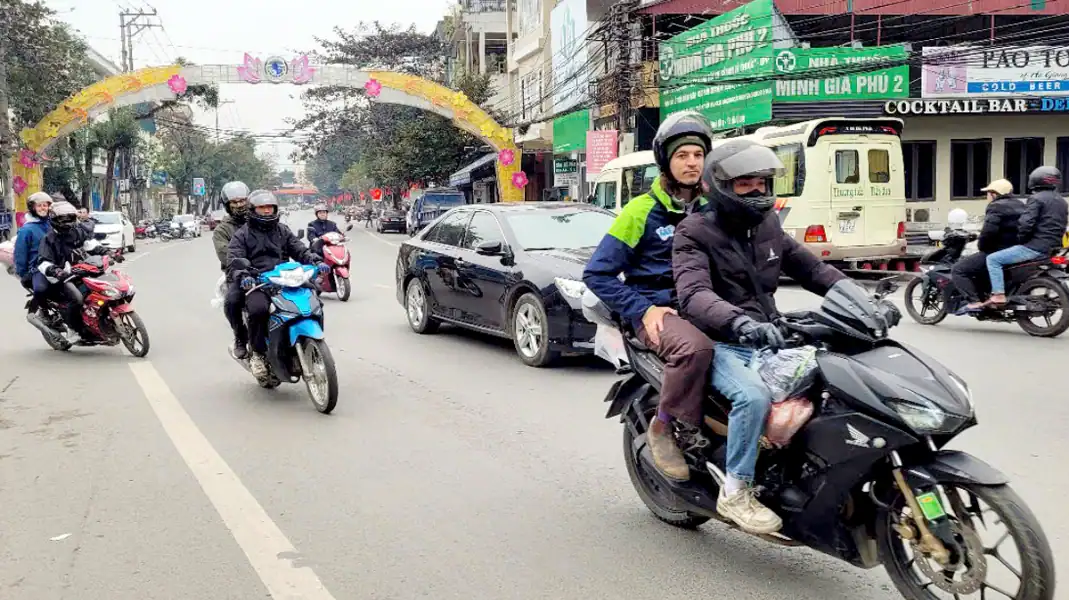 Self-Drive vs. Easy Rider, Making the right choice