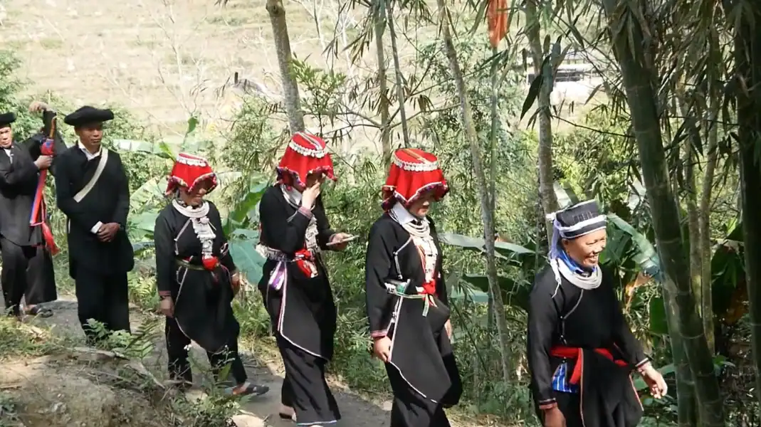 Dao Ao Dai Ethnic Heritage and Traditional Lifestyle