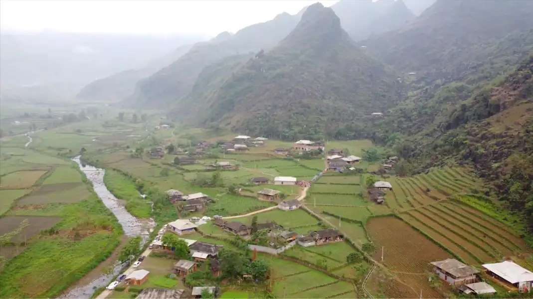 Du Gia to Ha Giang City