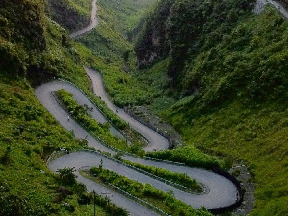 Most Adventurous Routes in Ha Giang 2026: The Ultimate Guide 8 Ma Pi Leng Pass scenery - Health tips for long Ha Giang Loop tours