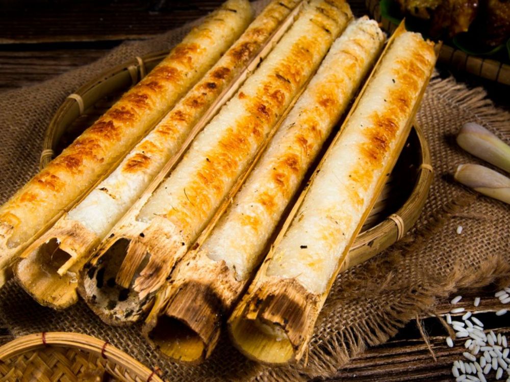 Must-try local foods in Ha Giang_ Com Lam (Sticky Rice Cooked in Bamboo Tubes)
