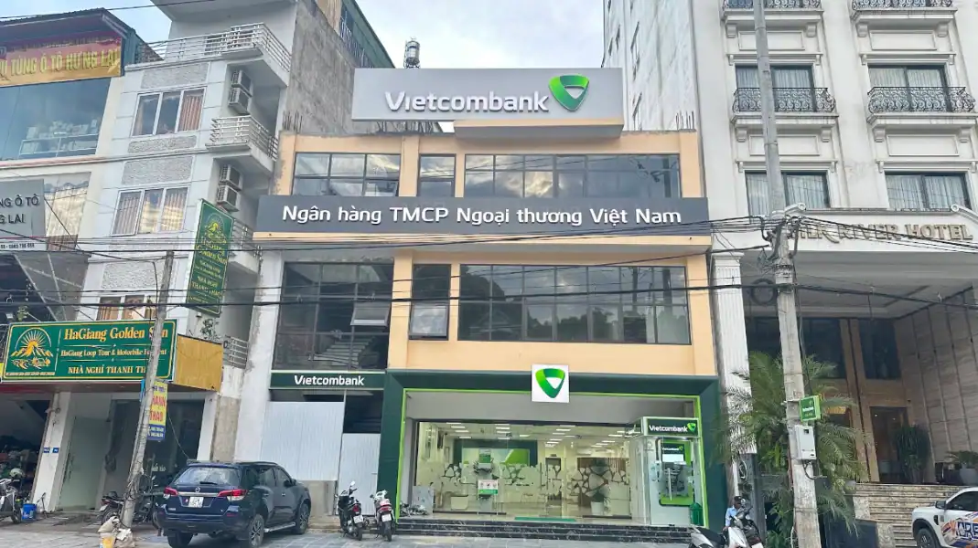 Vietcombank 141 Nguyen Trai Street