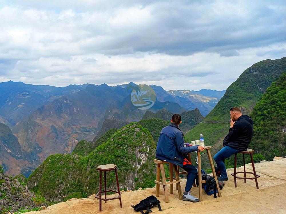 Amazing viewpoint during a Ha Giang Loop tour 4 days