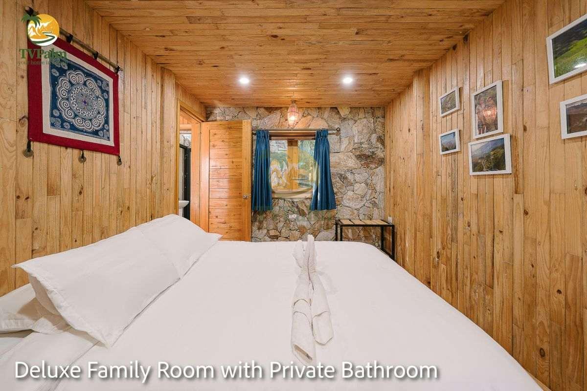 deluxe family room double bed decor