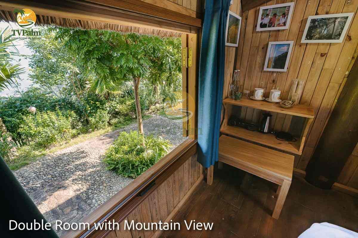 double room with mountain view desk area