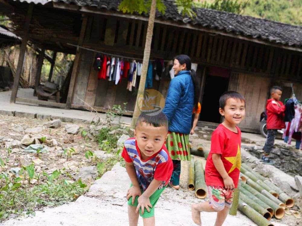 ha giang loop local children