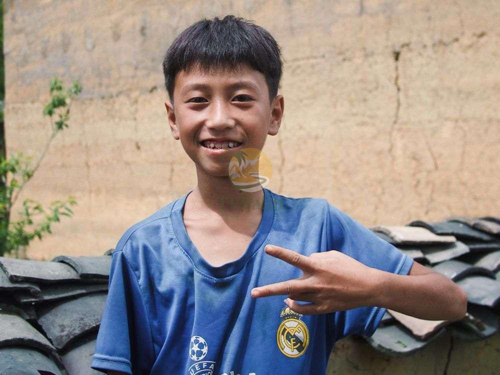 ha giang loop tour 3 days local boy portrait