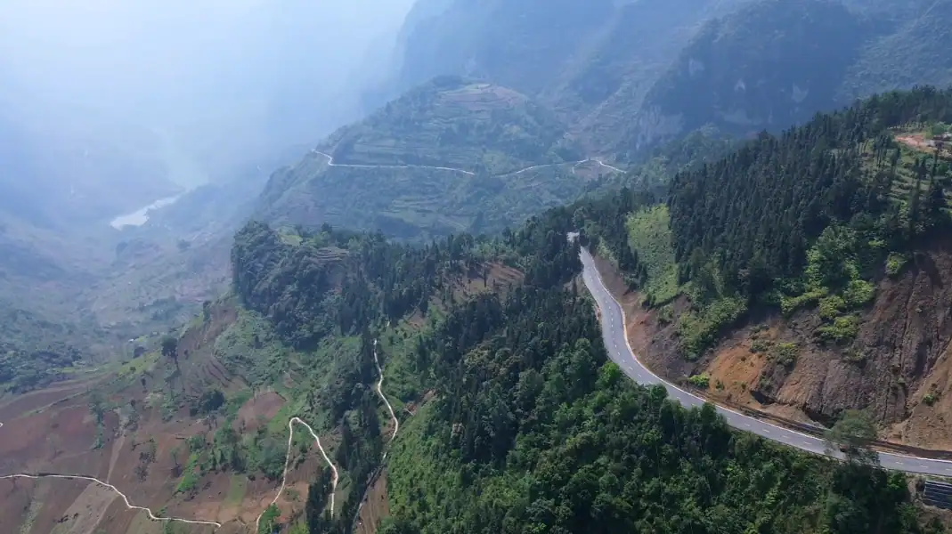 Ma Pi Leng Pass and Nho Que River