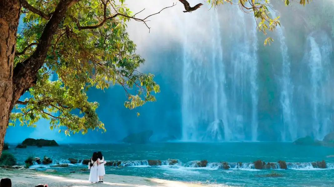 13 Best Photo Spots on Tay Con Linh Summit: 2026 Visual Guide 10 5. Huou Waterfall cascades and granite plunge pools