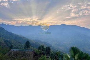 Stunning mountain panorama for 3-Day Tay Con Linh trekking tours